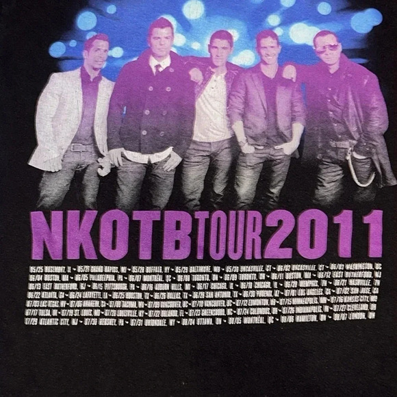 2011 NEW KIDS ON THE BLOCK concert short sleeve t-shirt size large no tag - Picture 1 of 3